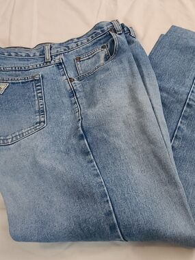 Guess Light Blue Denim Jeans - Classic Waistband Detail